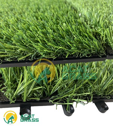 Artificial grass Interlocking Deck Tile: An attractive and practical choice for outdoor paving