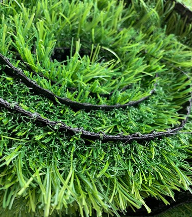 Choosing AOCHEN Artificial grass: The key to density, height, drainage and UV stability