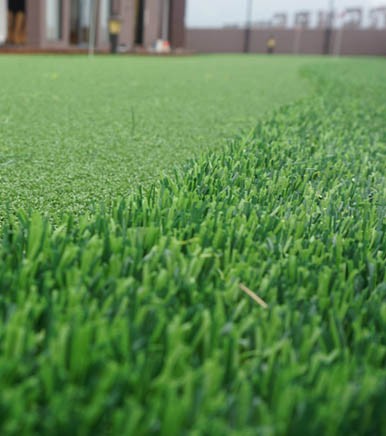 AOCHEN artificial grass to help you create a romantic grass wedding