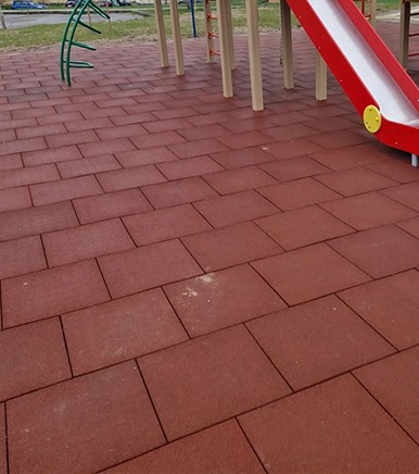 Safety and comfort of artificial grass products in children's play areas